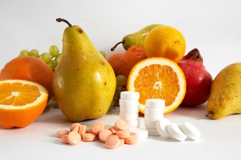 Frutas saludables y complejos vitamínicos para la potencia masculina.